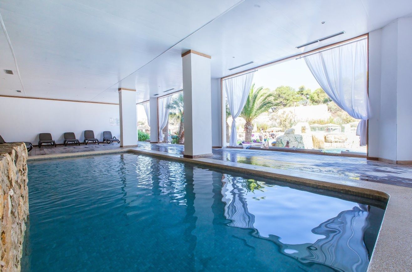 Fergus Style Cala Blanca Suites